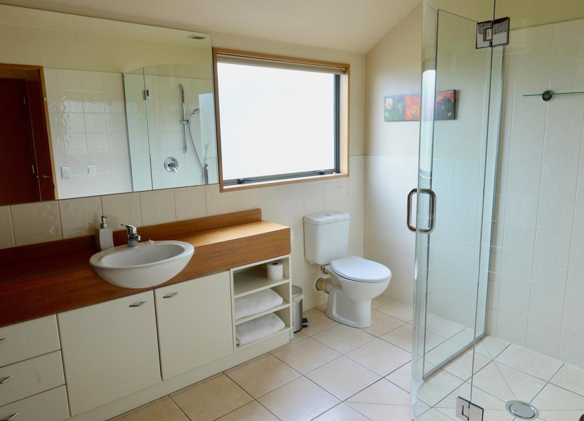 Sargood Splendour - Wanaka Holiday Home Eksteriør bilde